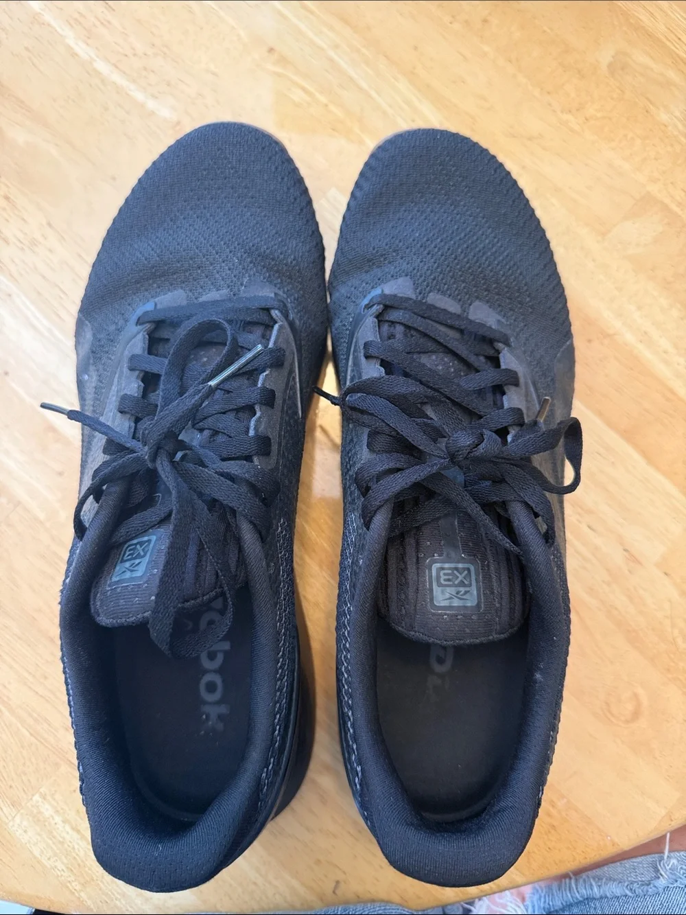 Reebok Men's Black Athletic Training Shoes - Picture 2 of 3